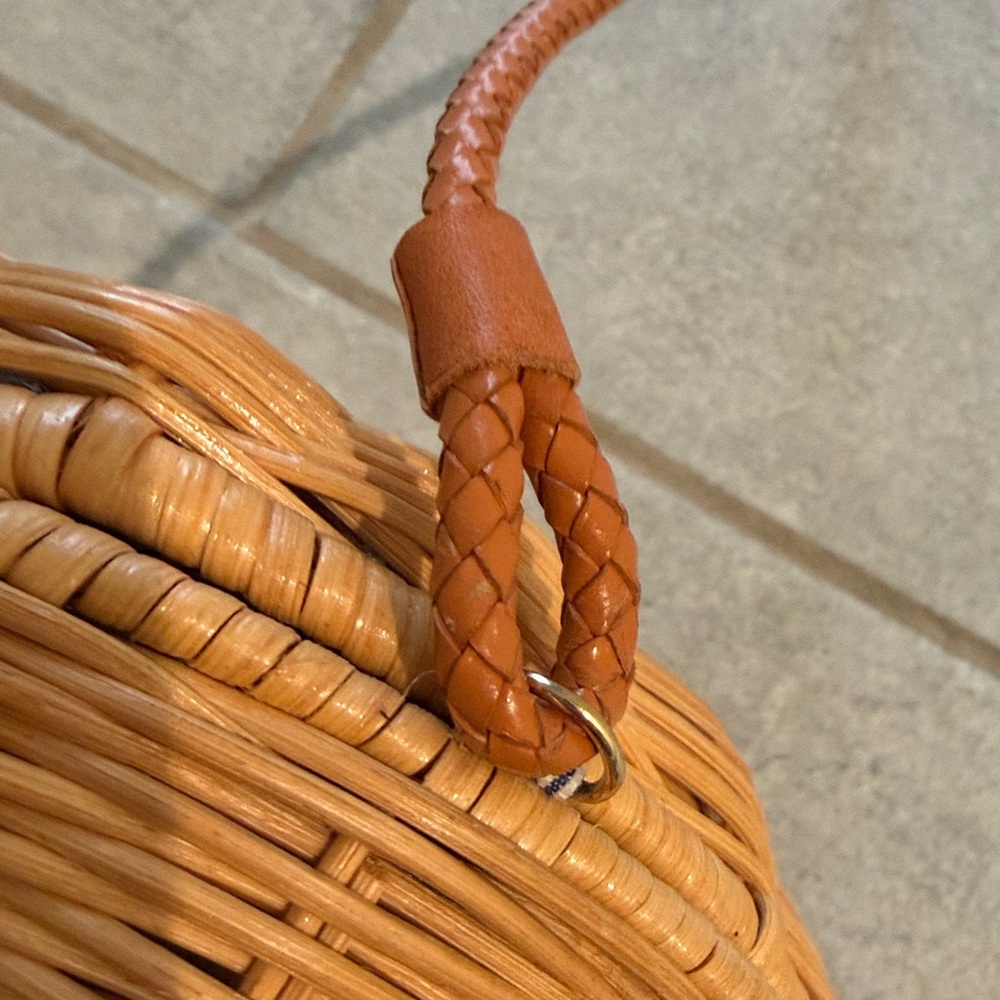 J. McLaughlin Wicker Bag - Picture 4 of 8